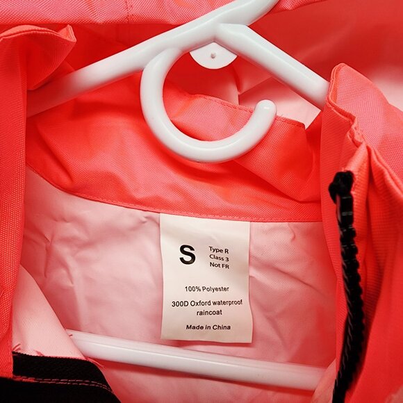 High-Visibility Pink Raincoat With Hood & Reflective Stripes Size S - Picture 2 of 5